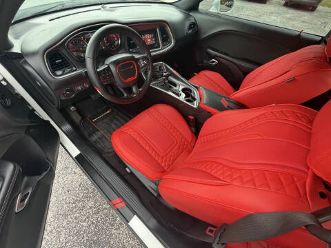 2017 Dodge Challenger SXT Plus