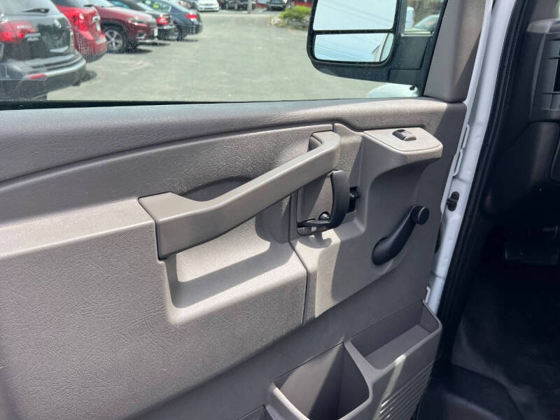 2019 Chevrolet Express 2500