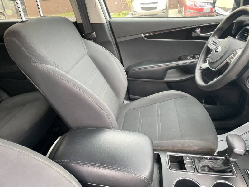2019 Kia Sorento L