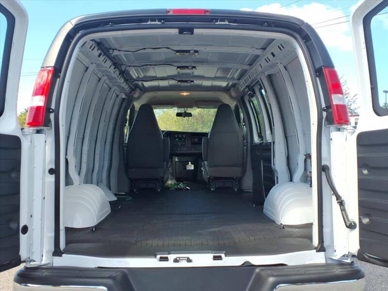 2025 Chevrolet Express 2500