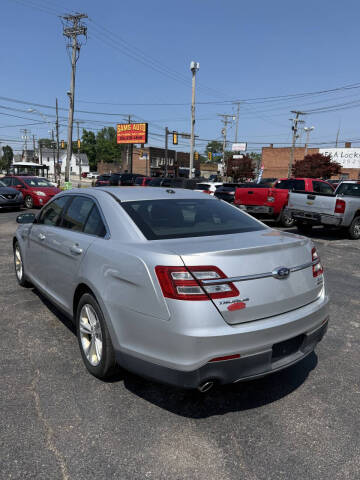 2014 Ford Taurus SEL