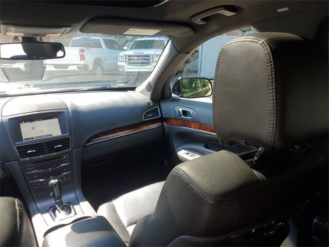 2018 Lincoln MKT Town Car for sale at Bowman Auto Center in Clarkston, MI