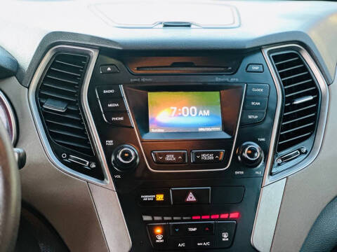 2016 Hyundai Santa Fe SE