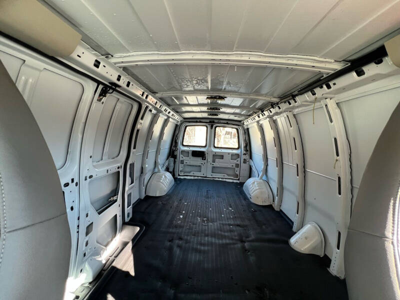 2021 Chevrolet Express 2500