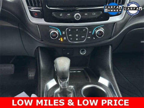 2022 Chevrolet Traverse LT Cloth