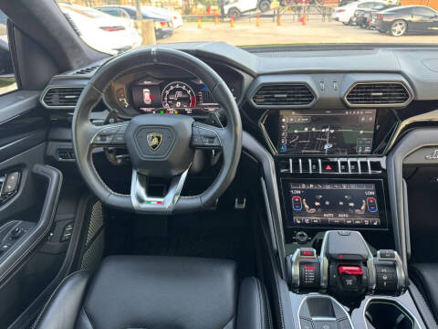 2022 Lamborghini Urus