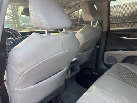 2020 Toyota Camry SE