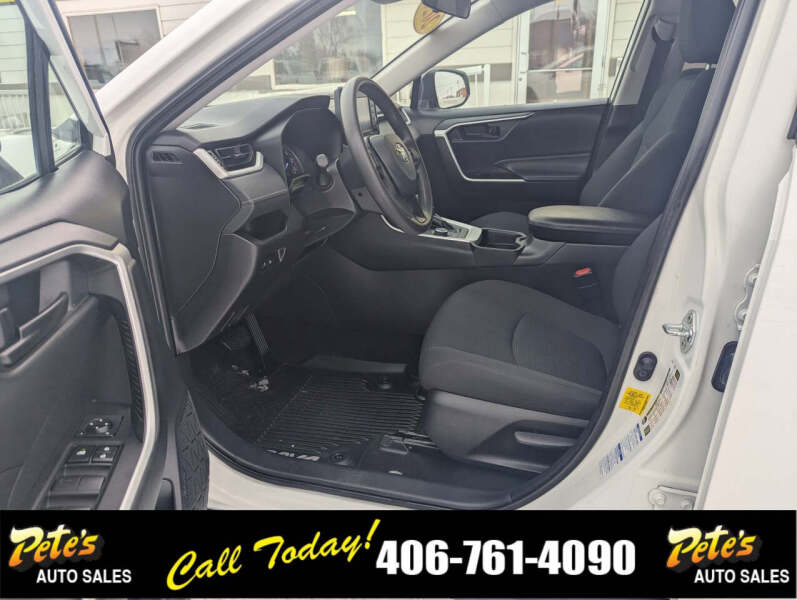 2020 Toyota RAV4 Hybrid LE