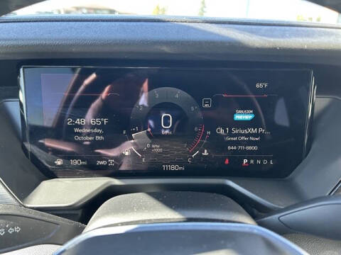 2025 GMC Acadia Elevation