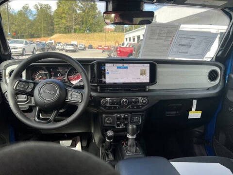 2024 Jeep Gladiator Sport S