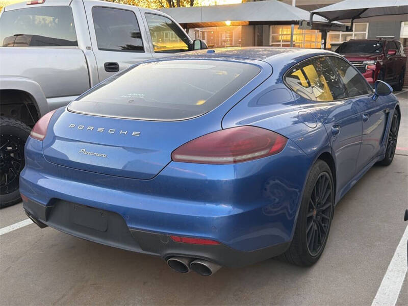 2016 Porsche Panamera Edition