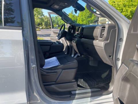 2024 GMC Sierra 1500 Elevation Standard
