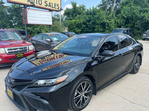2021 Toyota Camry for sale at Town and Country Auto Sales in Jefferson City MO