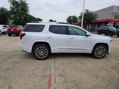 2022 GMC Acadia Denali