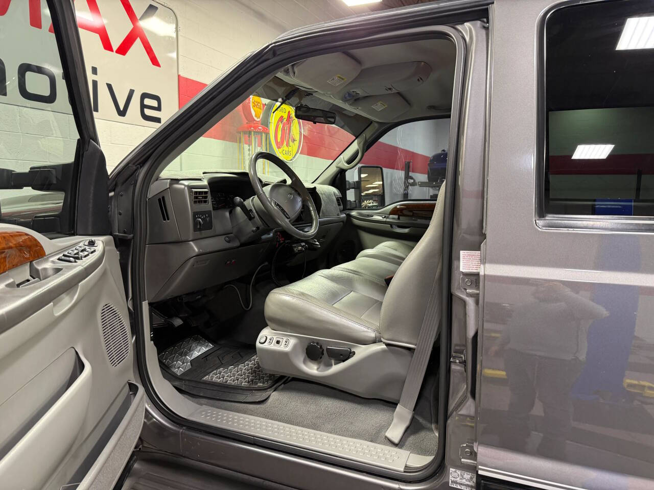 2002 Ford F-250 Super Duty 33
