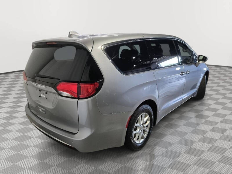 2020 Chrysler Pacifica Touring