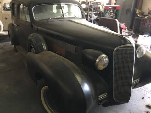 1937 Cadillac Fleetwood