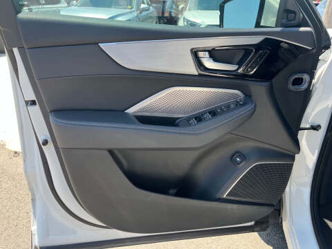 2023 Acura MDX w/Tech