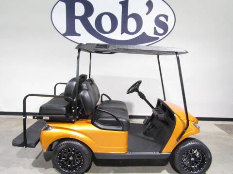 2020 E-Z-GO Storm Gas golf cart