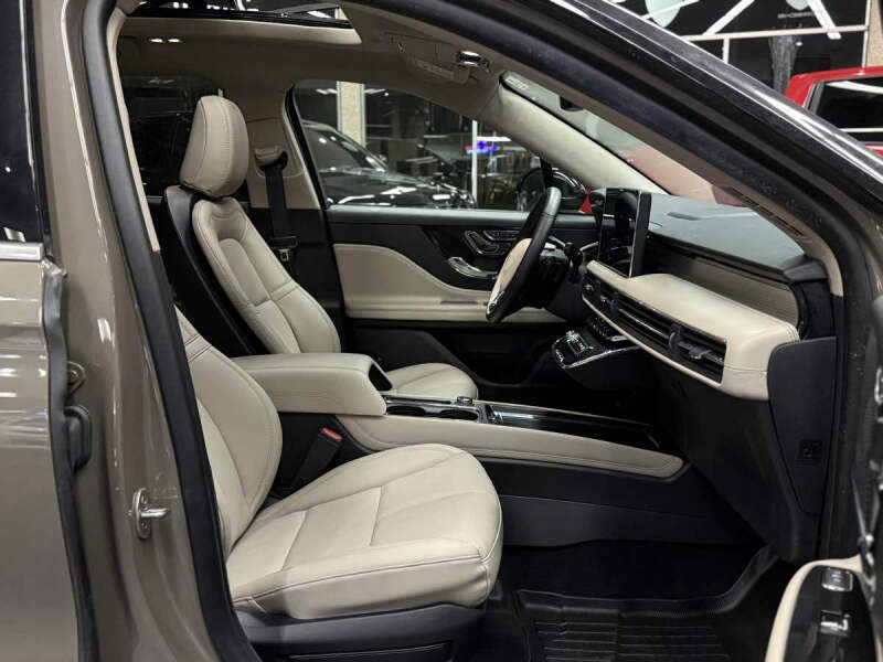 2025 Lincoln Corsair Premiere