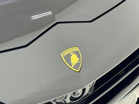 2024 Lamborghini Urus S