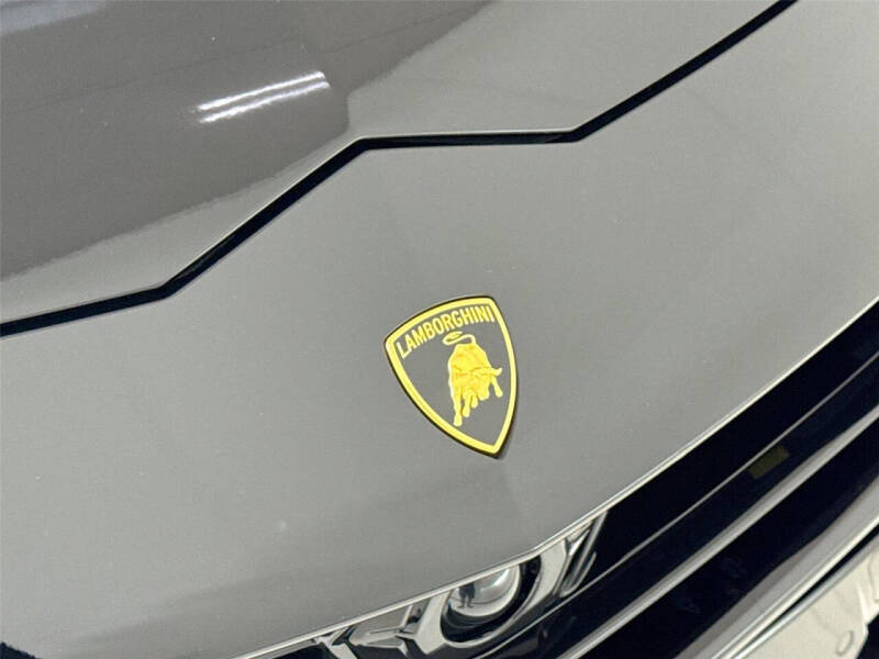 2024 Lamborghini Urus S