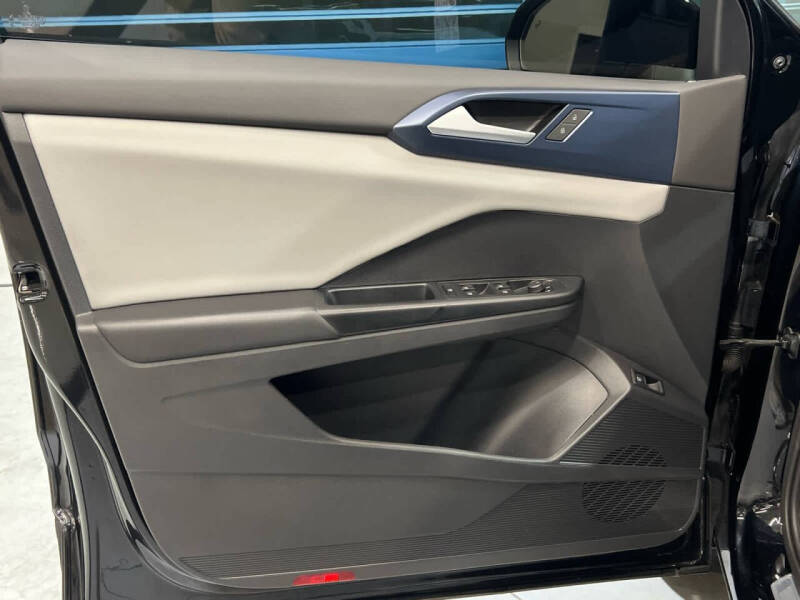 2022 Volkswagen Taos SE 4Motion