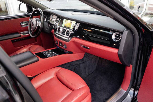 2016 Rolls-Royce Ghost 38