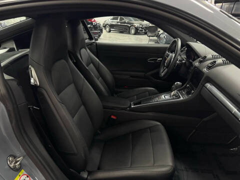 2024 Porsche 718 Cayman