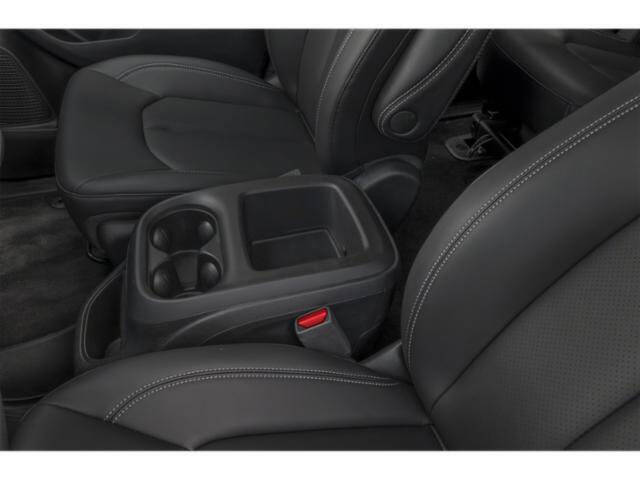 2025 Chrysler Pacifica Plug-In Hybrid Select
