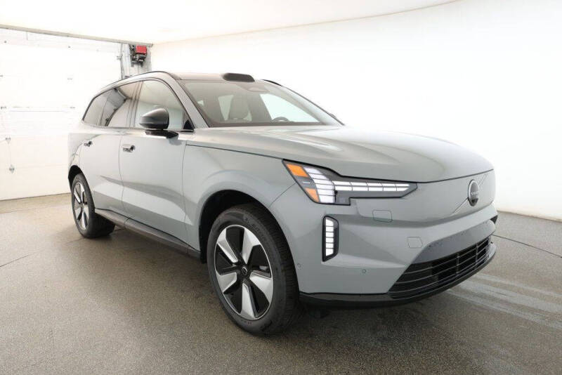 2025 Volvo EX90 Twin Plus 7P