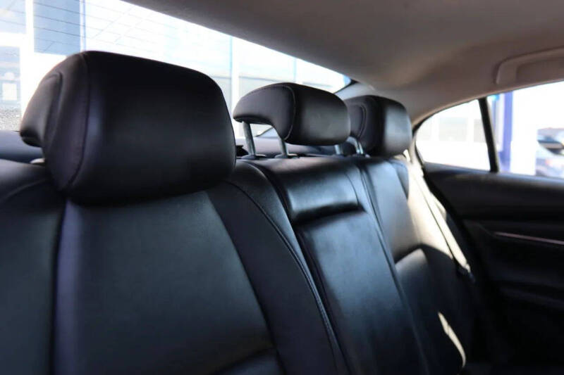 2019 Mazda Mazda3 Sedan Select