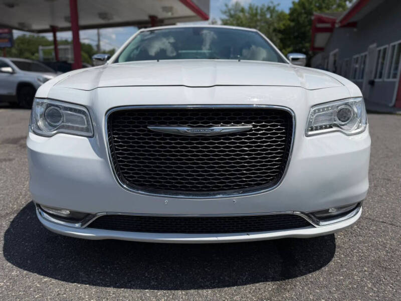 2016 Chrysler 300 C