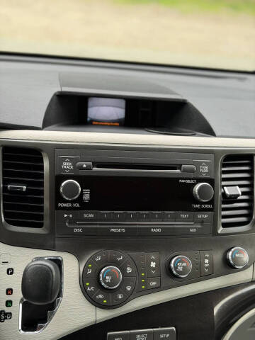 2011 Toyota Sienna