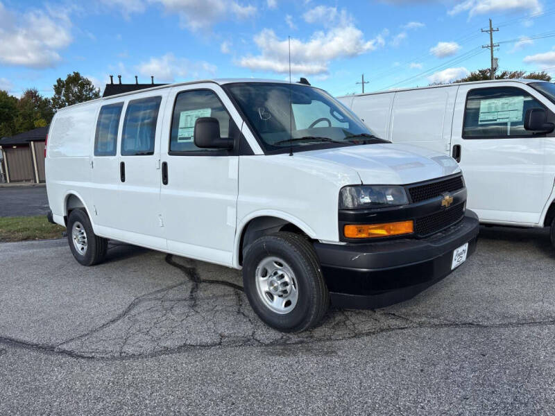 2025 Chevrolet Express 2500