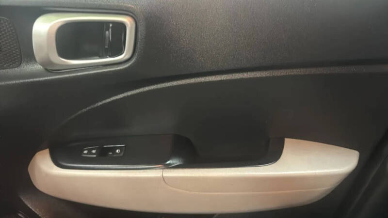 2022 Hyundai Venue SEL