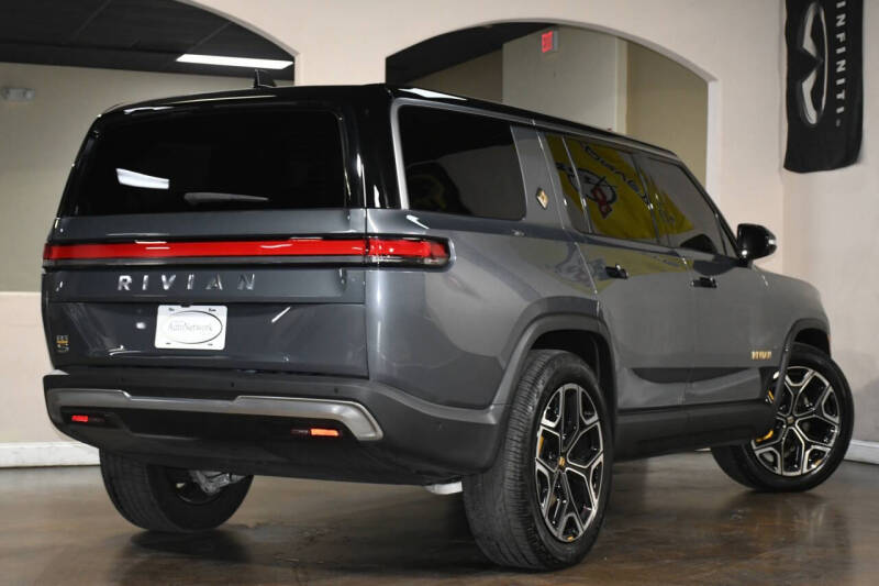 2022 Rivian R1S Launch Edition