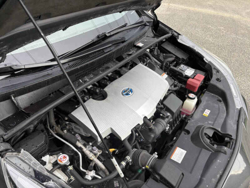 2021 Toyota Prius LE