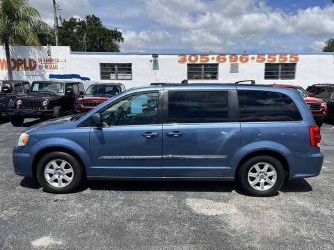 2012 Chrysler Town and Country Touring