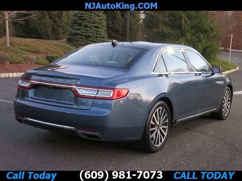 2018 Lincoln Continental Select