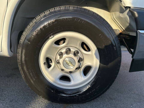 2022 Chevrolet Express 2500