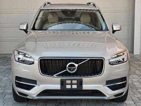 2016 Volvo XC90 T8 eAWD Momentum