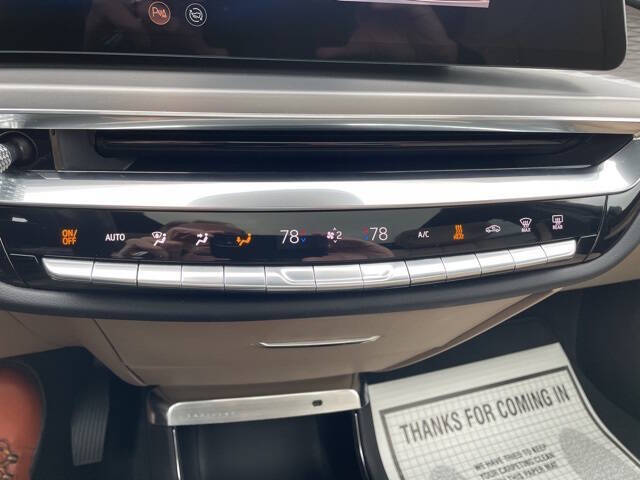 2024 Cadillac LYRIQ Luxury 3