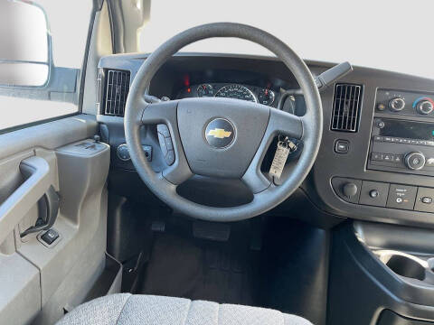 2024 Chevrolet Express 2500