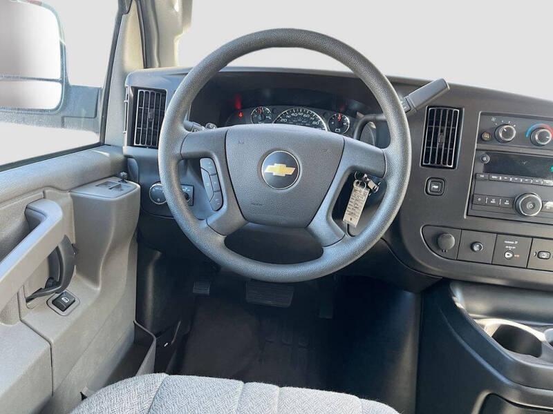 2024 Chevrolet Express 2500