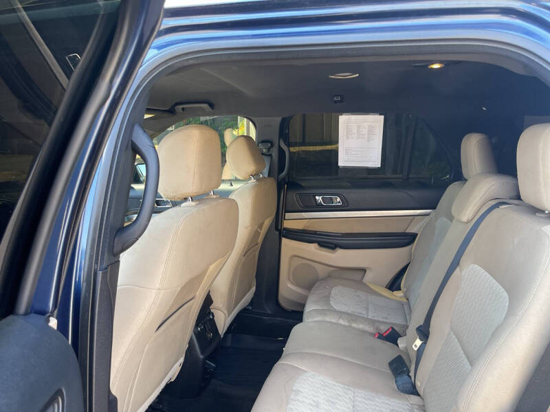 2017 Ford Explorer