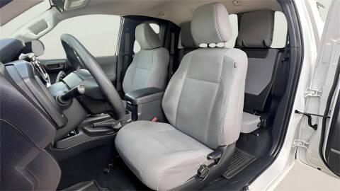 2019 Toyota Tacoma SR