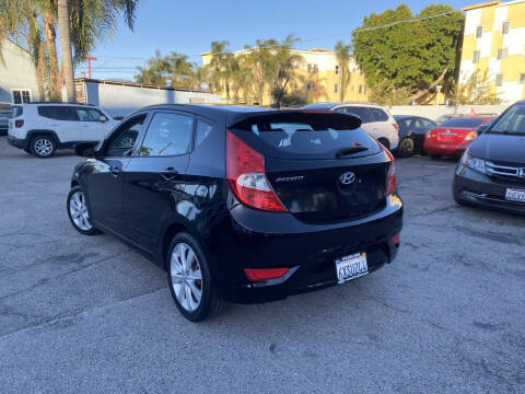 2013 Hyundai Accent SE