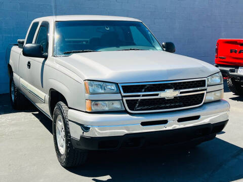 2006 Chevrolet Silverado 1500 for sale at Deluxe Motors Sac INC in Sacramento CA