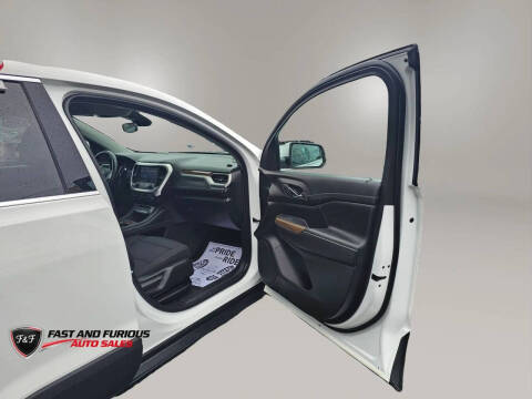 2022 GMC Acadia SLE